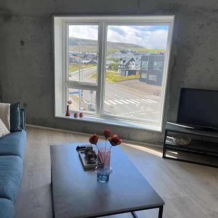 New 2 Bedroom Apt - Ocean And Mountain View Tórshavn Extérieur photo