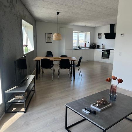 New 2 Bedroom Apt - Ocean And Mountain View Tórshavn Extérieur photo