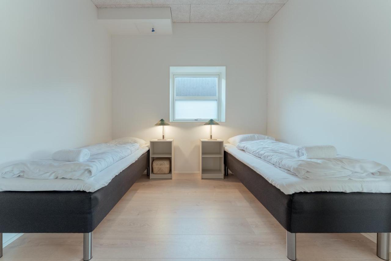 New 2 Bedroom Apt - Ocean And Mountain View Tórshavn Extérieur photo
